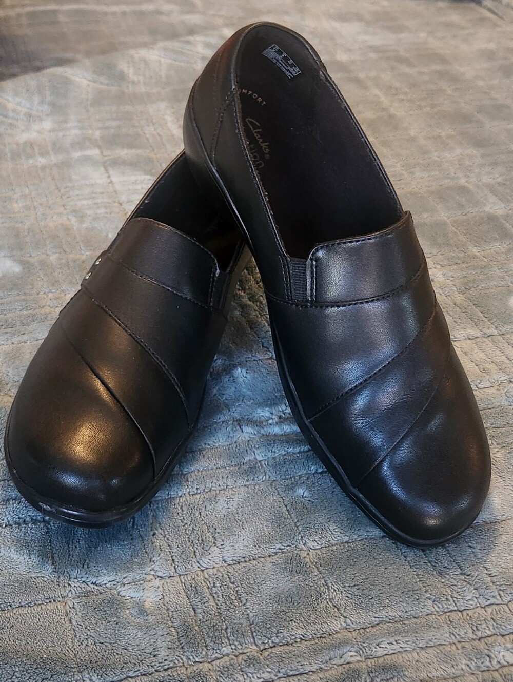 Clarks Comfy Women’s Black Leather Slip-On Loafers May Marigold, 9W